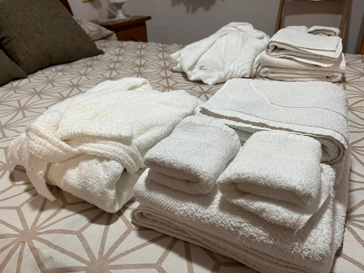 Villa Hortensia - Primera Linea Playa La Concha أوروبيسا ذيل مار المظهر الخارجي الصورة